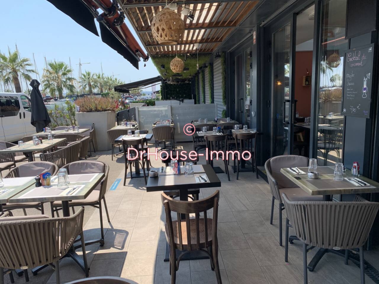 Commerce de 120 m² - Saint-Laurent-du-Var (06700)