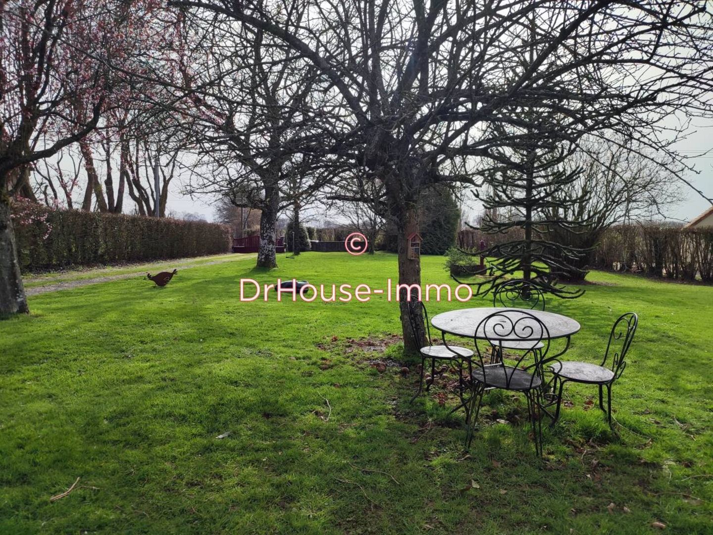 Maison 7 pièces de 225 m² - Vire Normandie (14500)