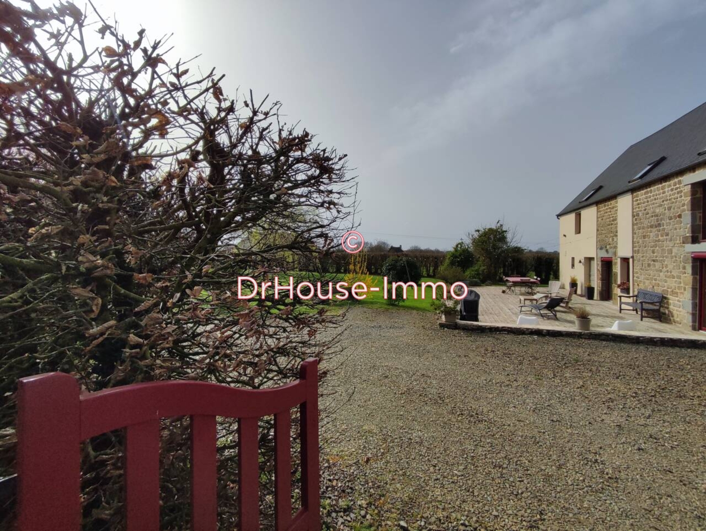 Maison 7 pièces de 225 m² - Vire Normandie (14500)