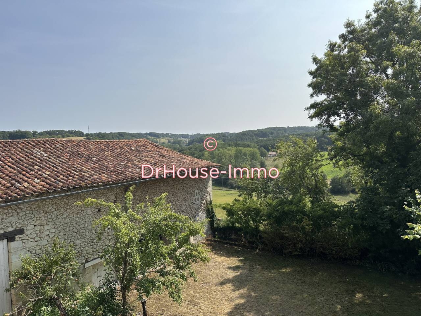 Maison 5 pièces de 90 m² - Saint-Aquilin (24110)