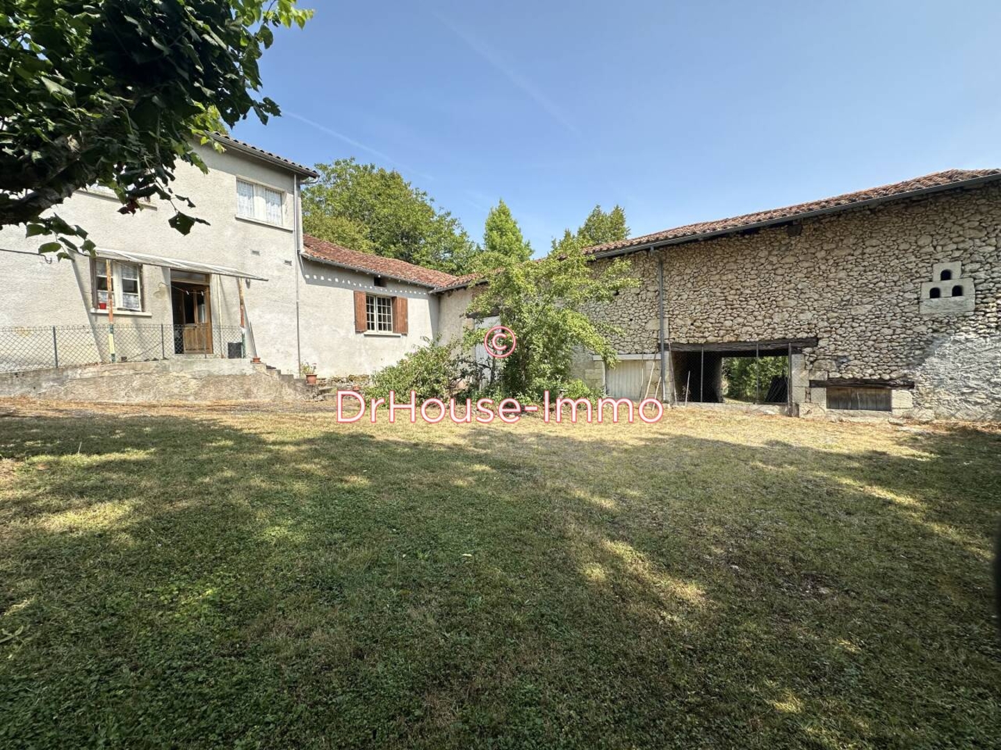 Maison 5 pièces de 90 m² - Saint-Aquilin (24110)