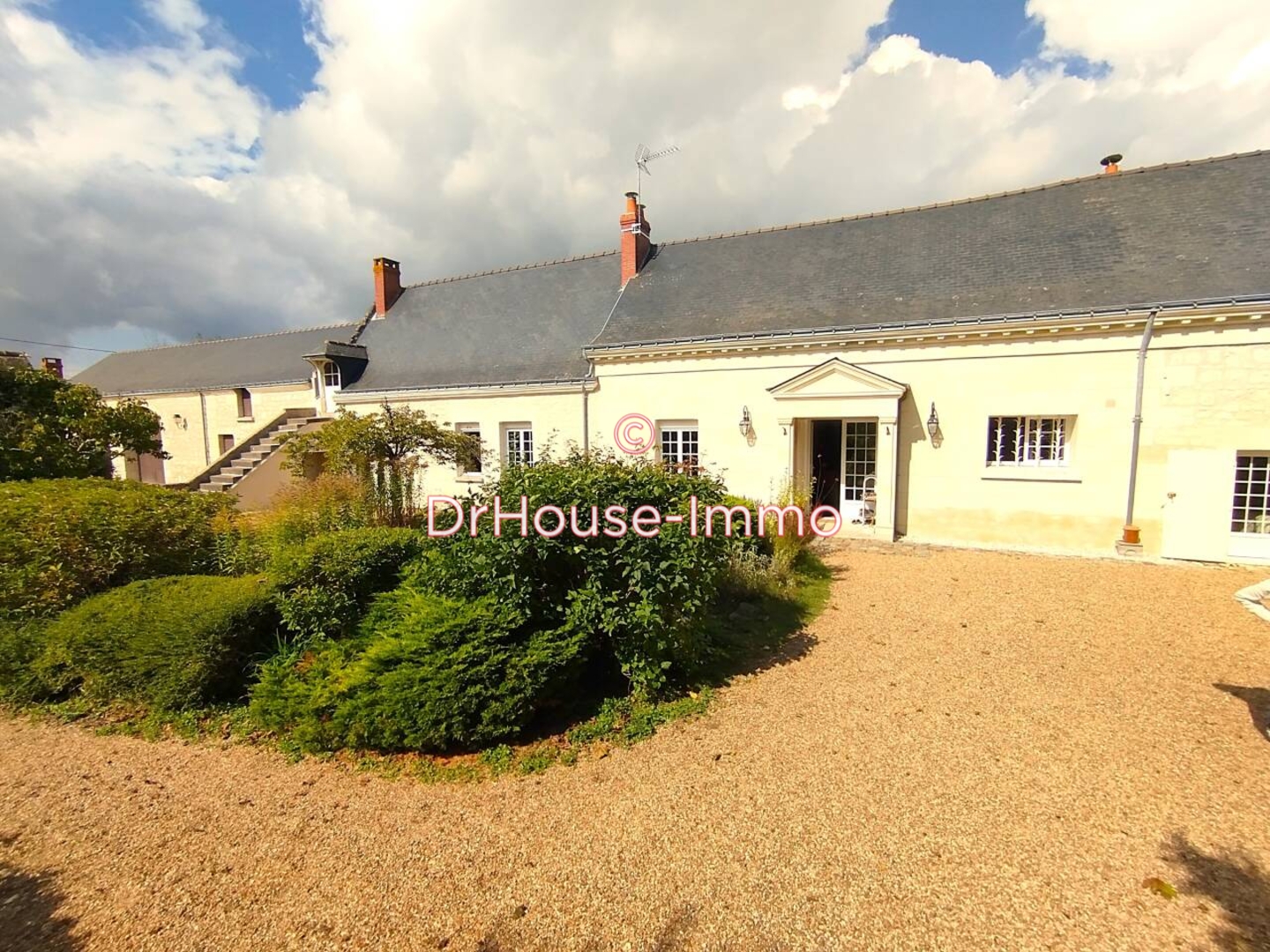 Maison 5 pièces de 124 m² - La Chapelle-sur-Loire (37140)