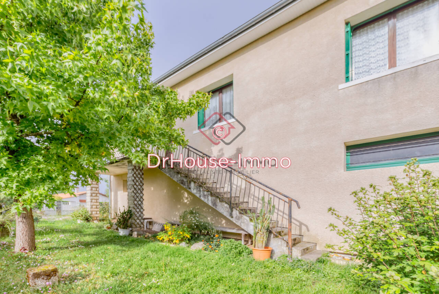 Maison 4 pièces de 196 m² - Macau (33460)