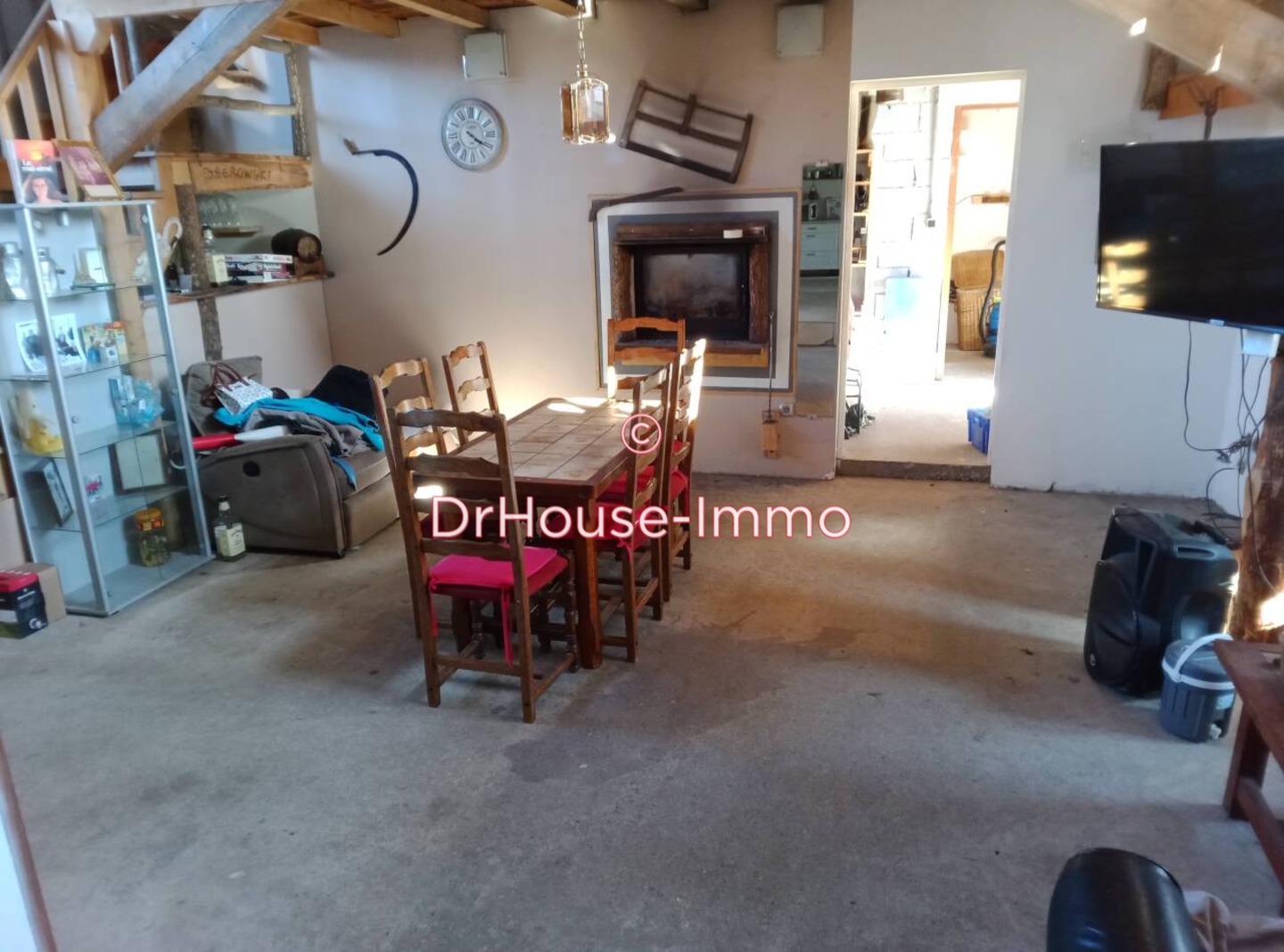 Maison 8 pièces de 165 m² - Valprivas (43210)
