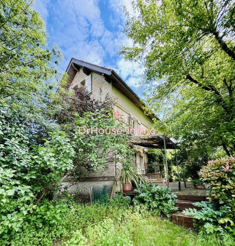 Maison 5 pièces de 159 m² - Monfaucon (24130)