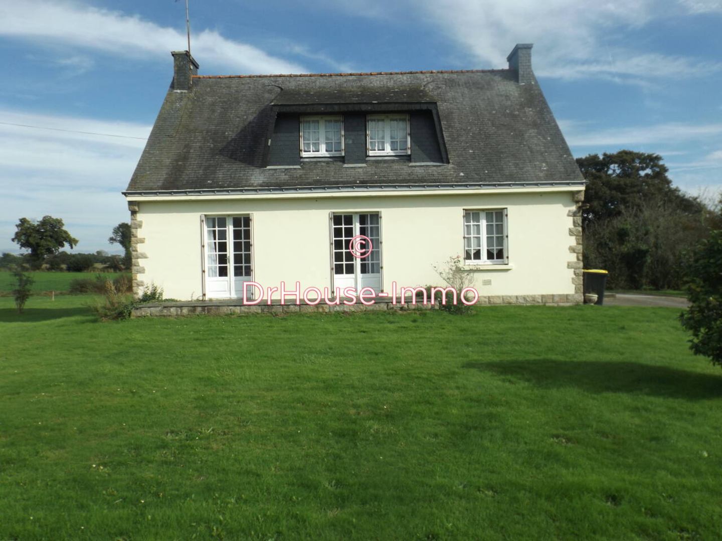 Maison 7 pièces de 131 m² - Le Guerno (56190)