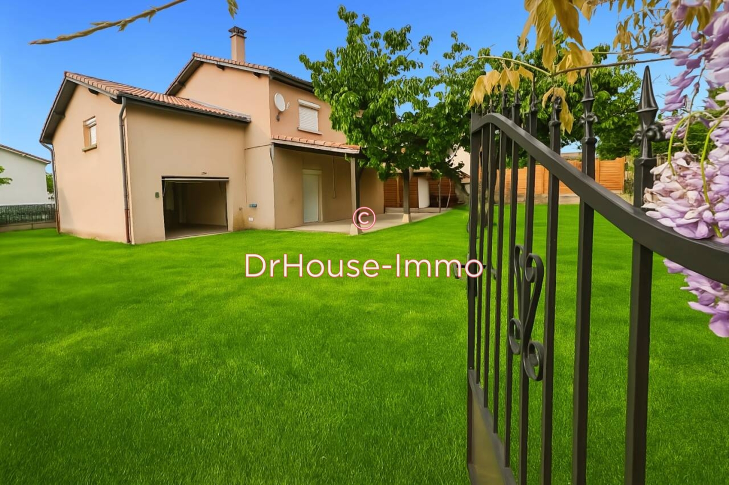 Maison 6 pièces de 125 m² - Corbas (69960)