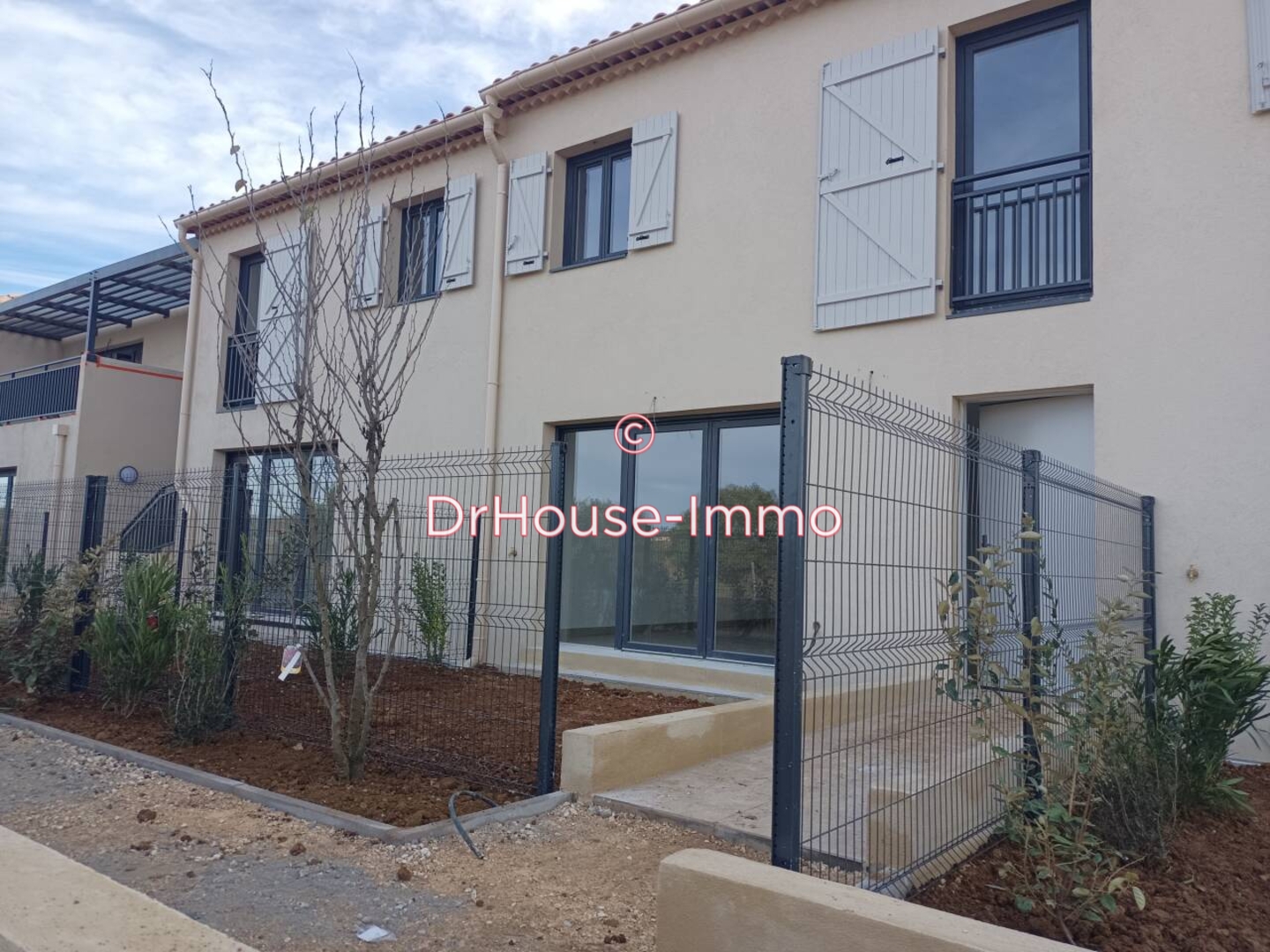 Appartement 3 pièces de 75 m² - La Crau (83260)