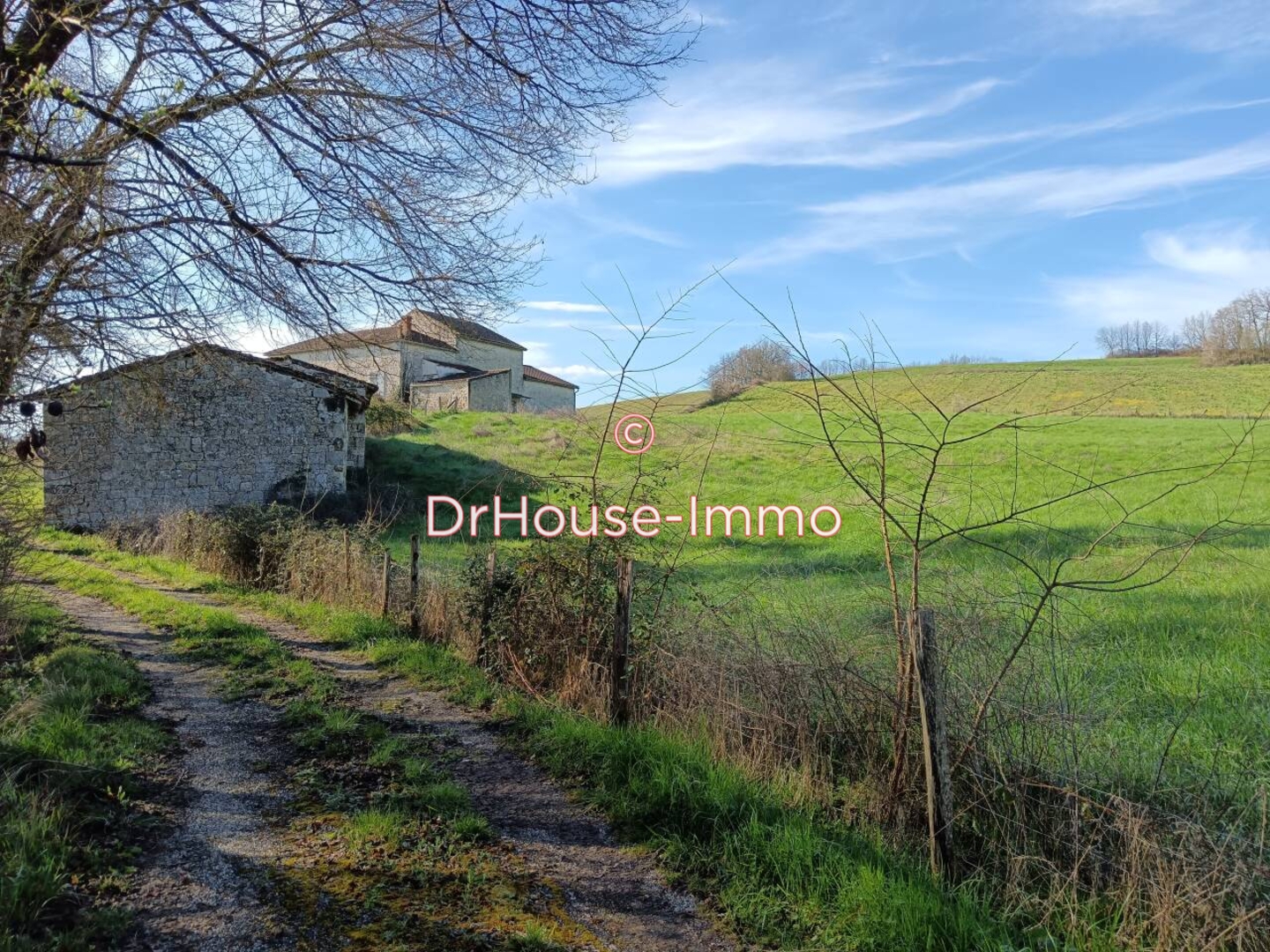 Maison 6 pièces de 820 m² - Agen (47000)