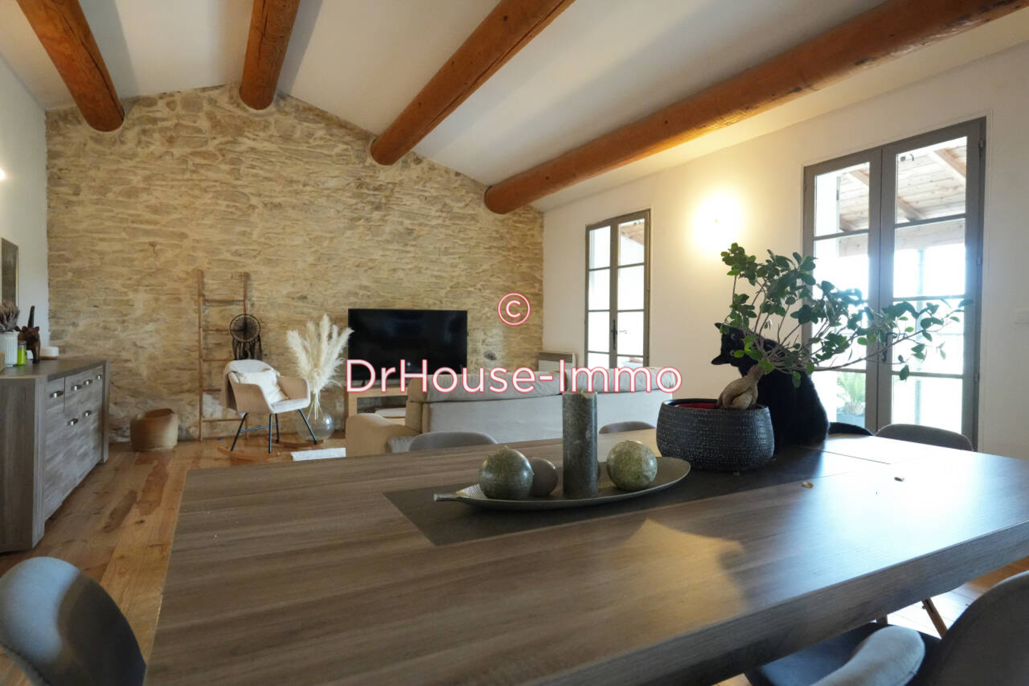 Appartement 4 pièces de 77 m² - Uzès (30700)