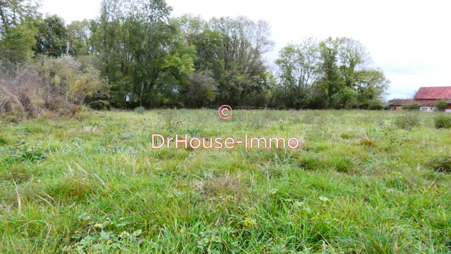 Terrain de 4 240 m² - Charenton-du-Cher (18210)