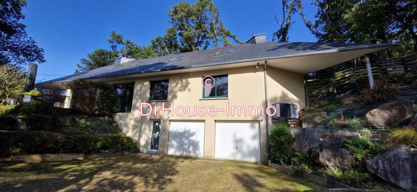 Maison 6 pièces de 135 m² - Landivisiau (29400)