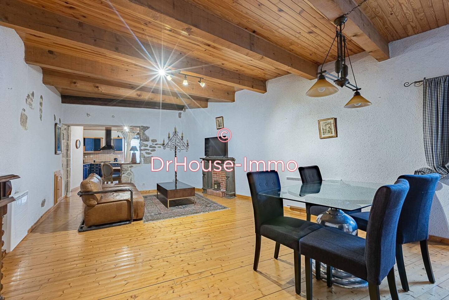 Maison 9 pièces de 280 m² - Corneilhan (34490)