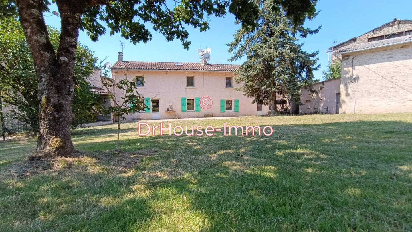 Maison 8 pièces de 200 m² - La Crèche (79260)