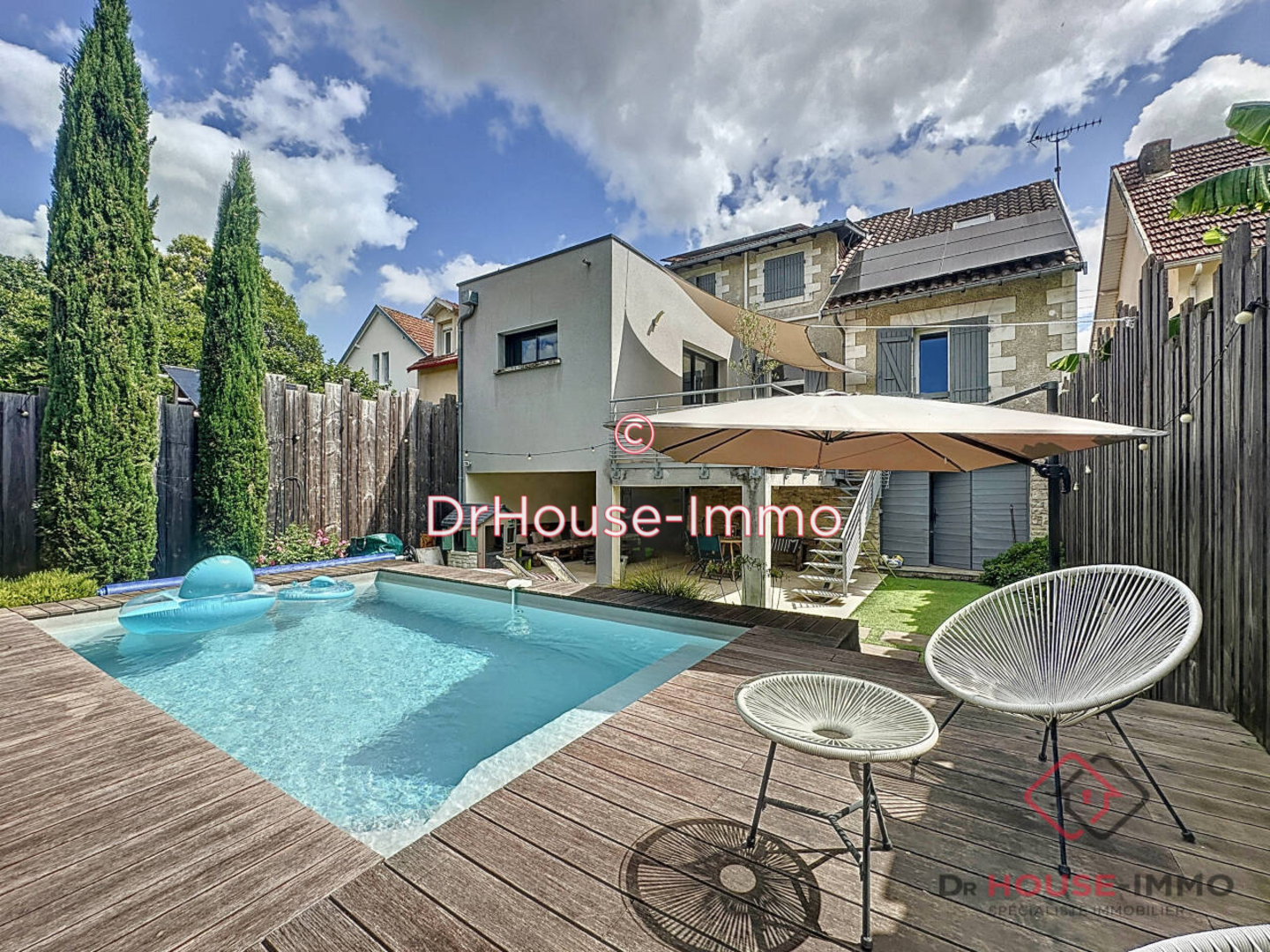 Maison 6 pièces de 150 m² - Périgueux (24000)