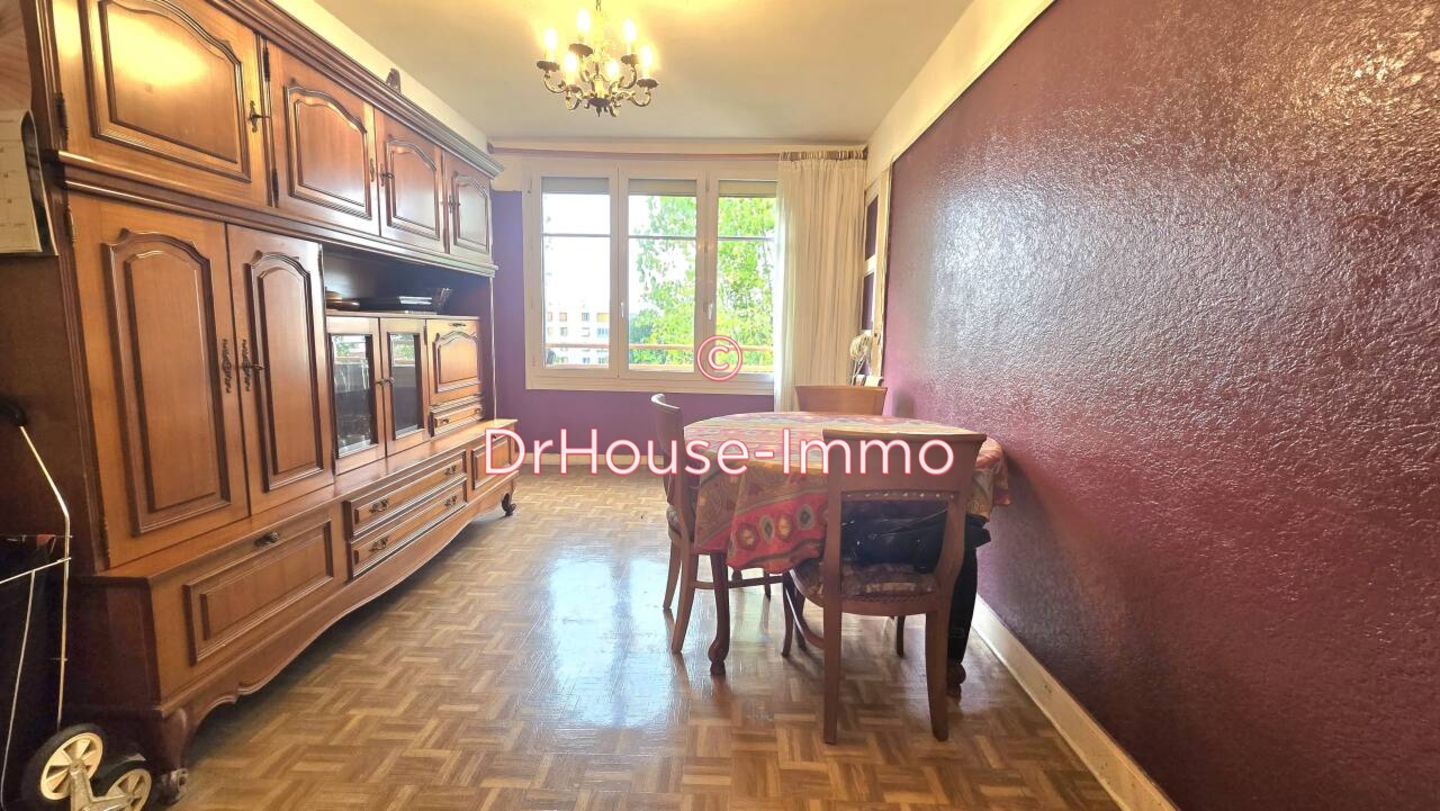 Appartement 3 pièces de 49 m² - Drancy (93700)