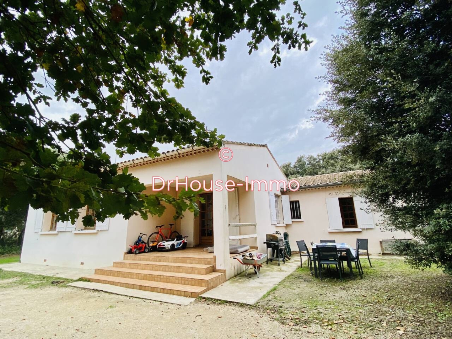 Maison 4 pièces de 155 m² - Orange (84100)