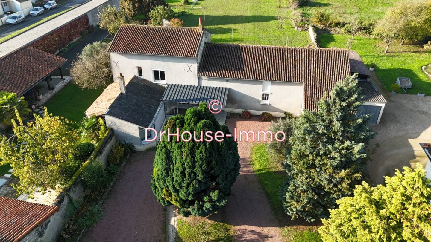 Maison 5 pièces de 122 m² - Loudun (86200)