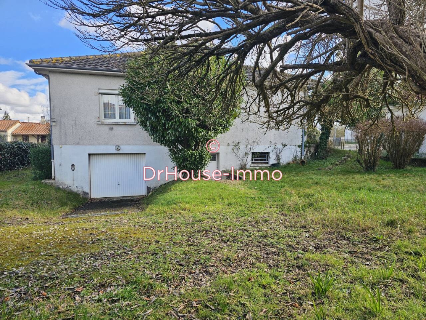 Maison 4 pièces de 121 m² - Buxerolles (86180)