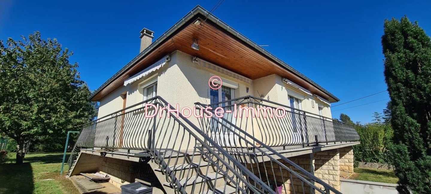 Maison 4 pièces de 96 m² - Château-Renard (45220)