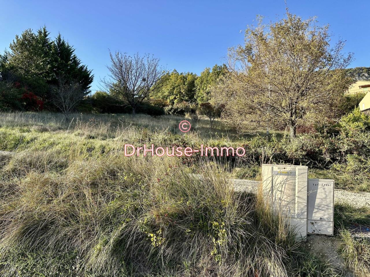 Terrain de 1 129 m² - Montbrun-les-Bains (26570)