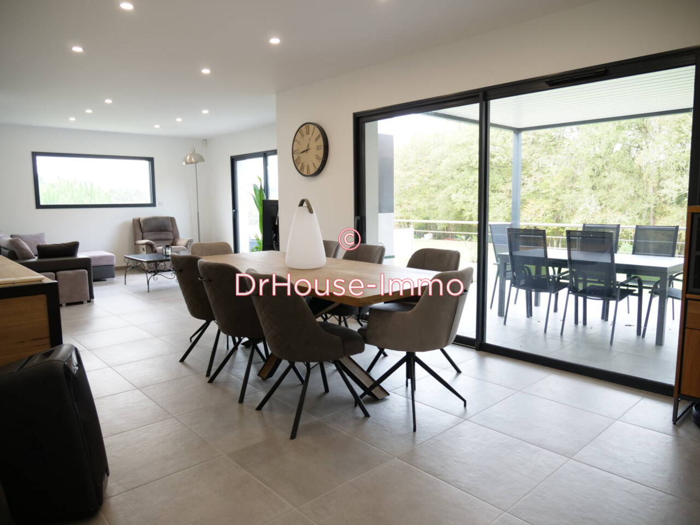 Maison 8 pièces de 170 m² - Trélissac (24750)