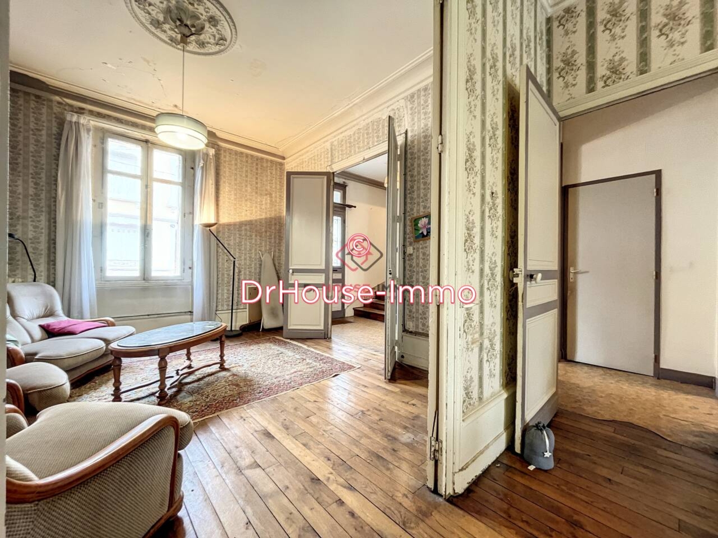 Maison 6 pièces de 195 m² - Périgueux (24000)