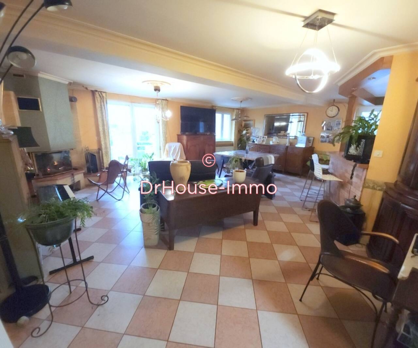 Maison 6 pièces de 207 m² - Saint-Hilaire-du-Harcouët (50600)