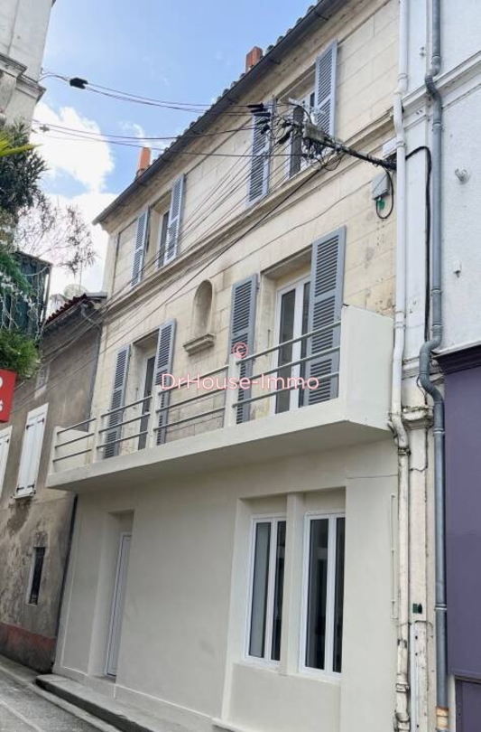 Immeuble 5 pièces de 100 m² - Ruelle-sur-Touvre (16600)