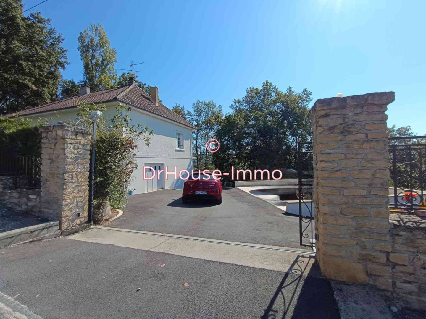 Maison 6 pièces de 149 m² - Montignac-lascaux (24290)