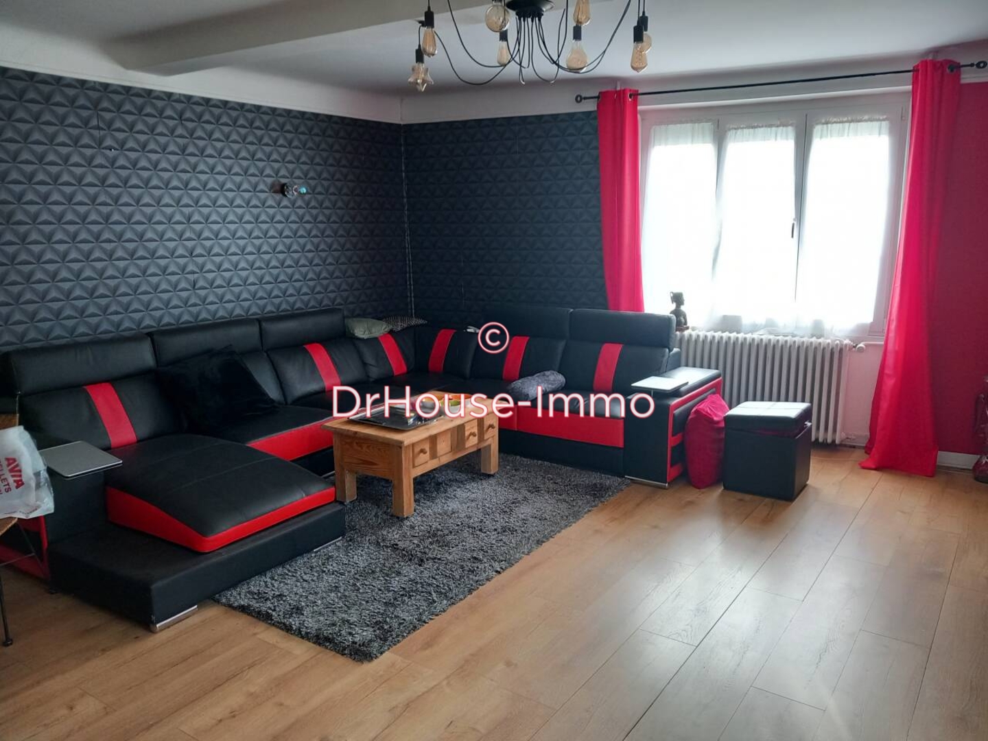 Maison 7 pièces de 200 m² - Tournon-Saint-Martin (36220)