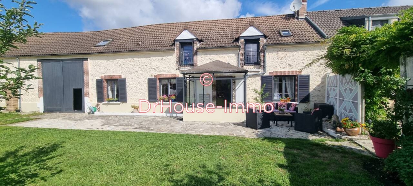 Maison 8 pièces de 125 m² - Corquilleroy (45120)