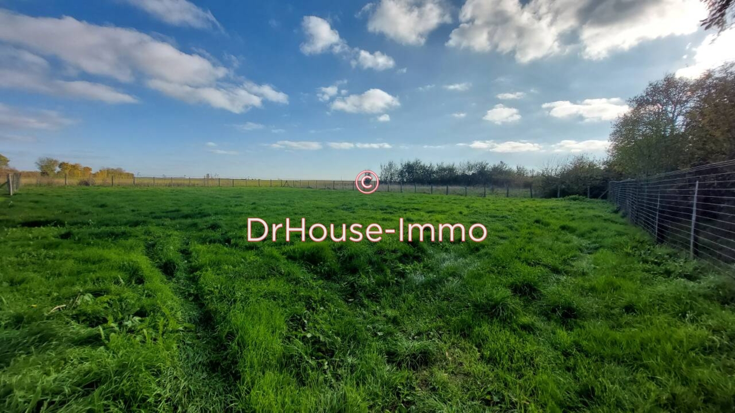 Terrain de 1 632 m² - Amuré (79210)