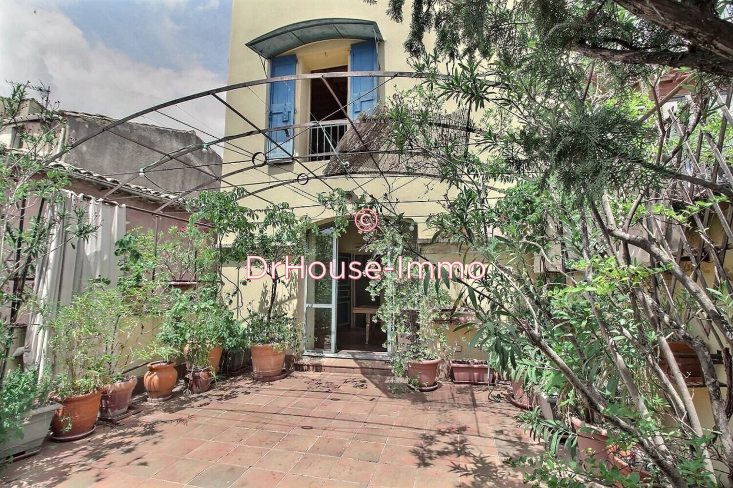 Maison 6 pièces de 147 m² - Uzès (30700)