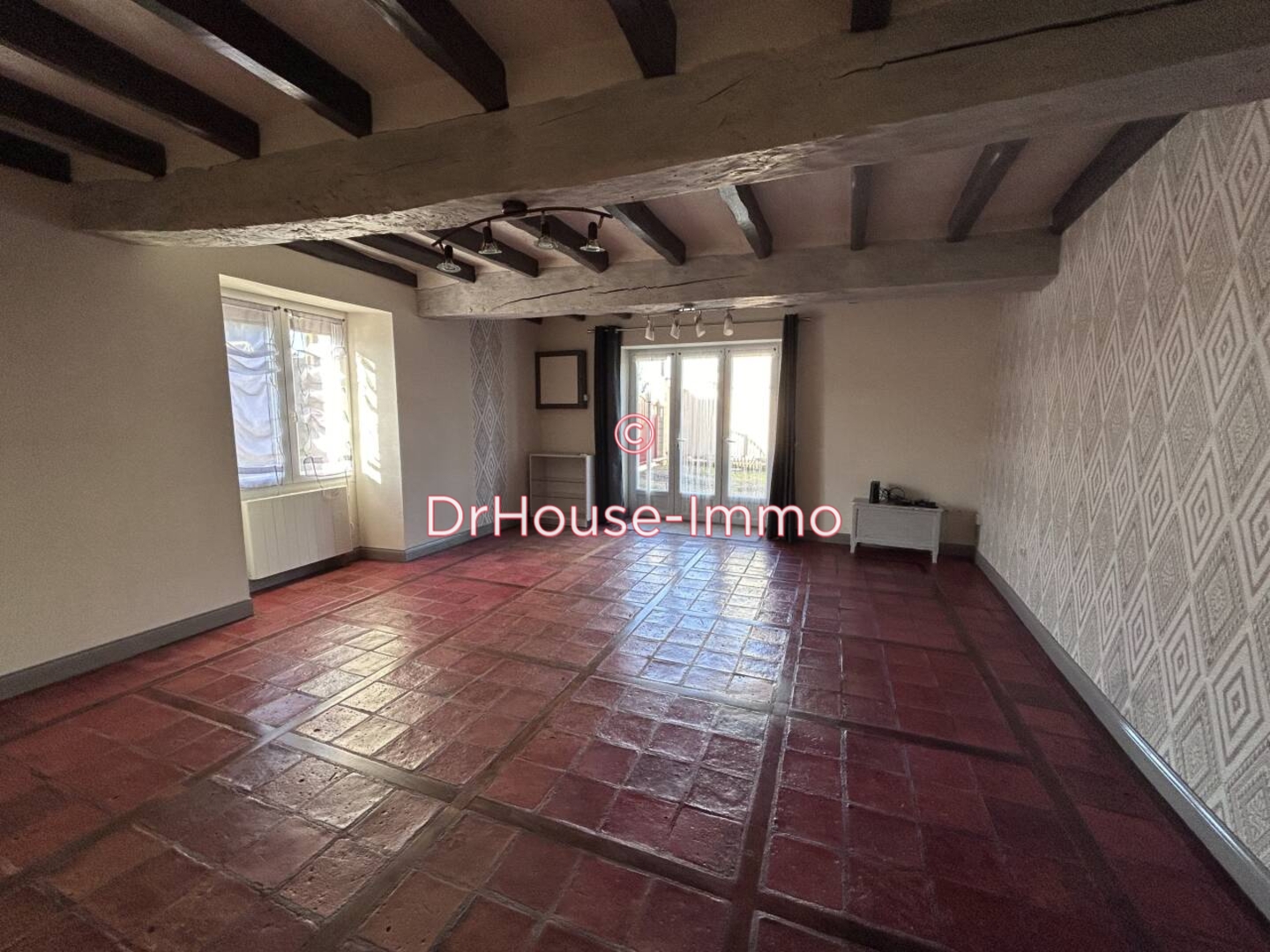 Maison 5 pièces de 140 m² - Loudun (86200)