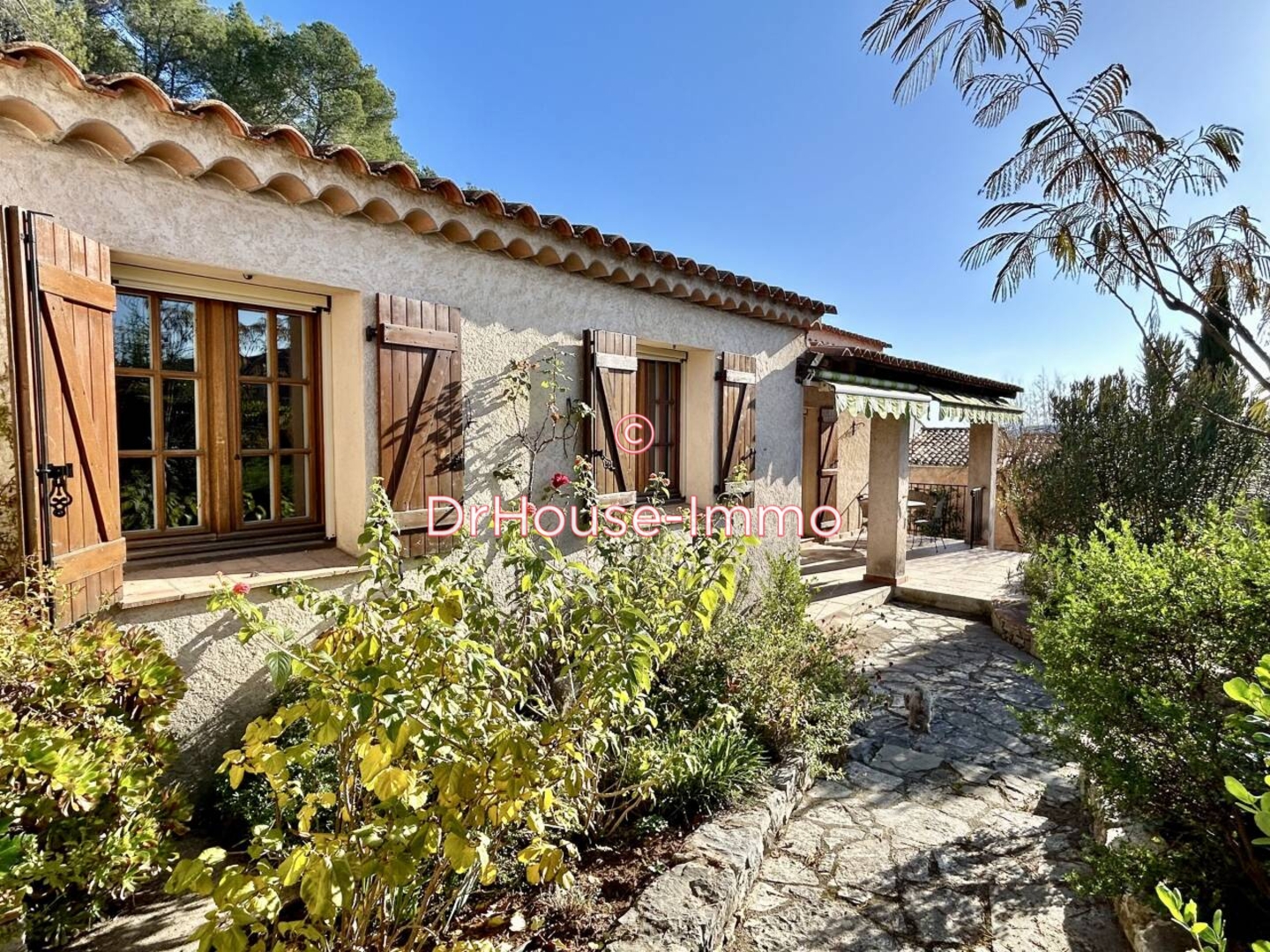 Maison 4 pièces de 100 m² - Lorgues (83510)