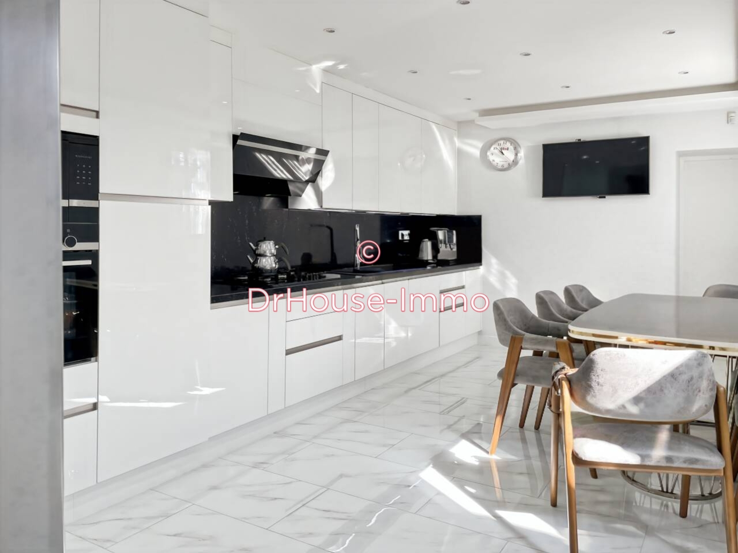 Maison 6 pièces de 156 m² - Villefranche-sur-Saône (69400)