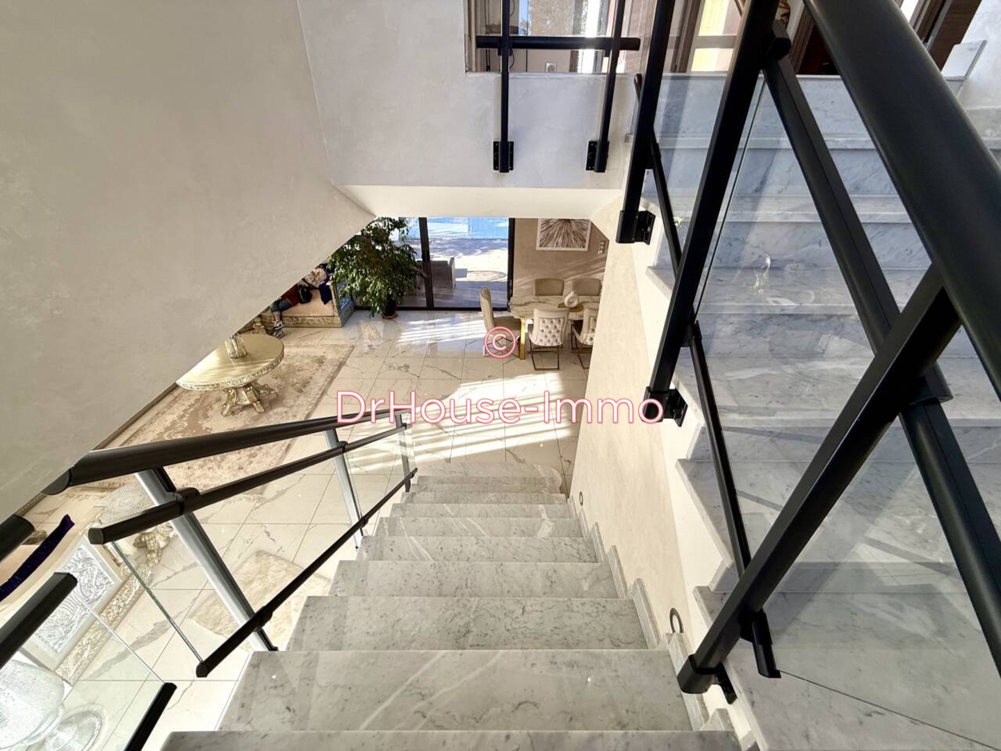 Maison 6 pièces de 235 m² - Ussac (19270)