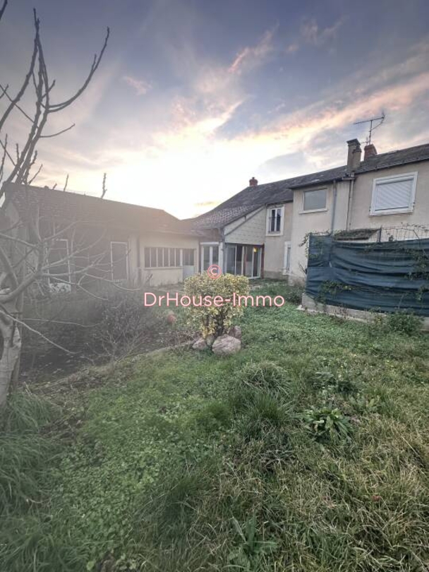 Maison 10 pièces de 216 m² - Saint-Maur (36250)