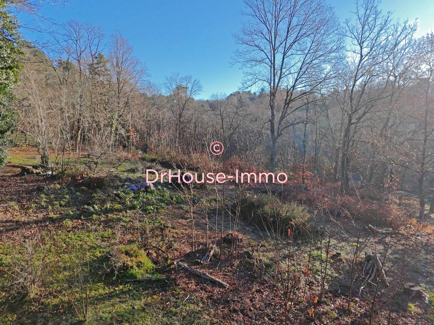 Terrain de 1 665 m² - Chancelade (24650)