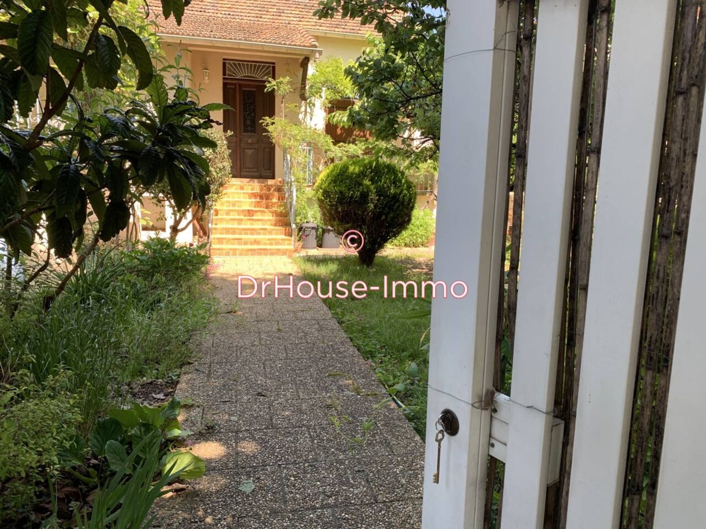 Maison 4 pièces de 110 m² - Bagnols-sur-Cèze (30200)