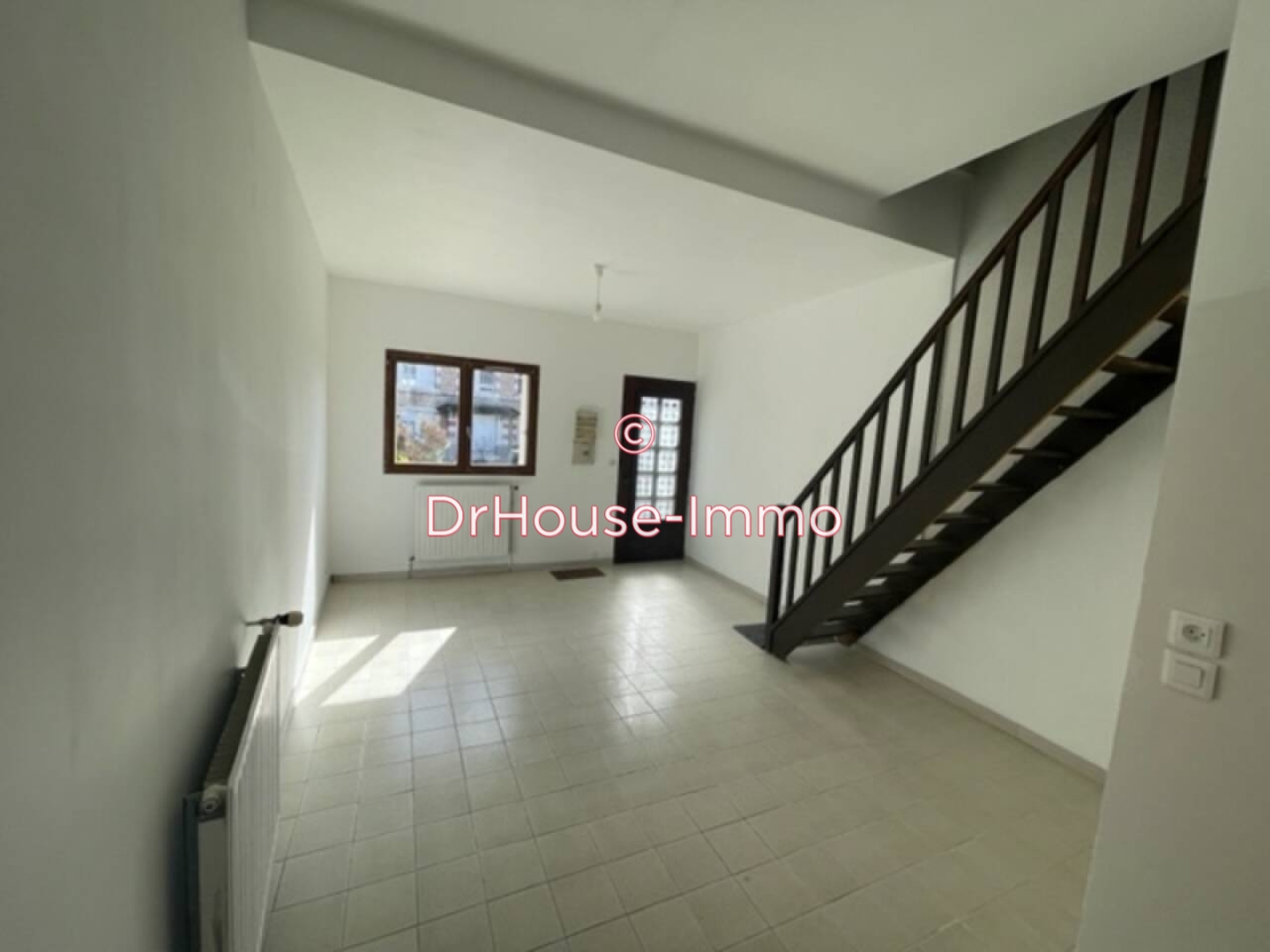 Maison 2 pièces de 40 m² - Montigny-sur-Loing (77690)