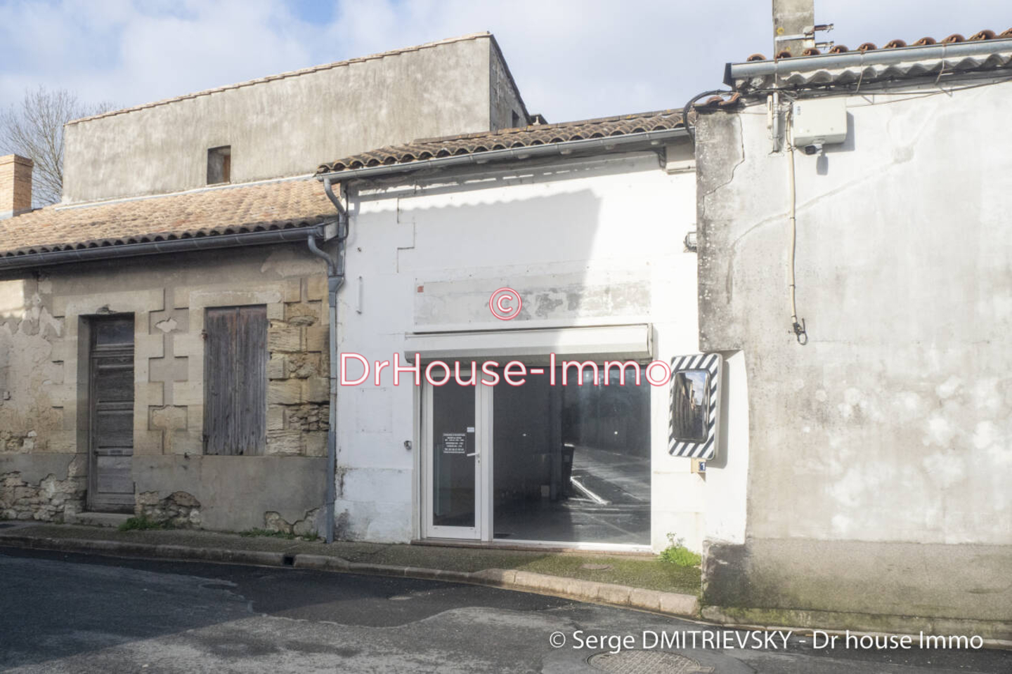 Commerce 2 pièces de 123 m² - Vertheuil (33180)