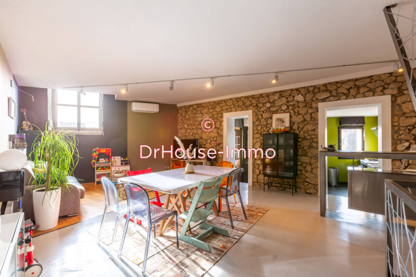 Maison 5 pièces de 105 m² - Peyrolles-en-Provence (13860)