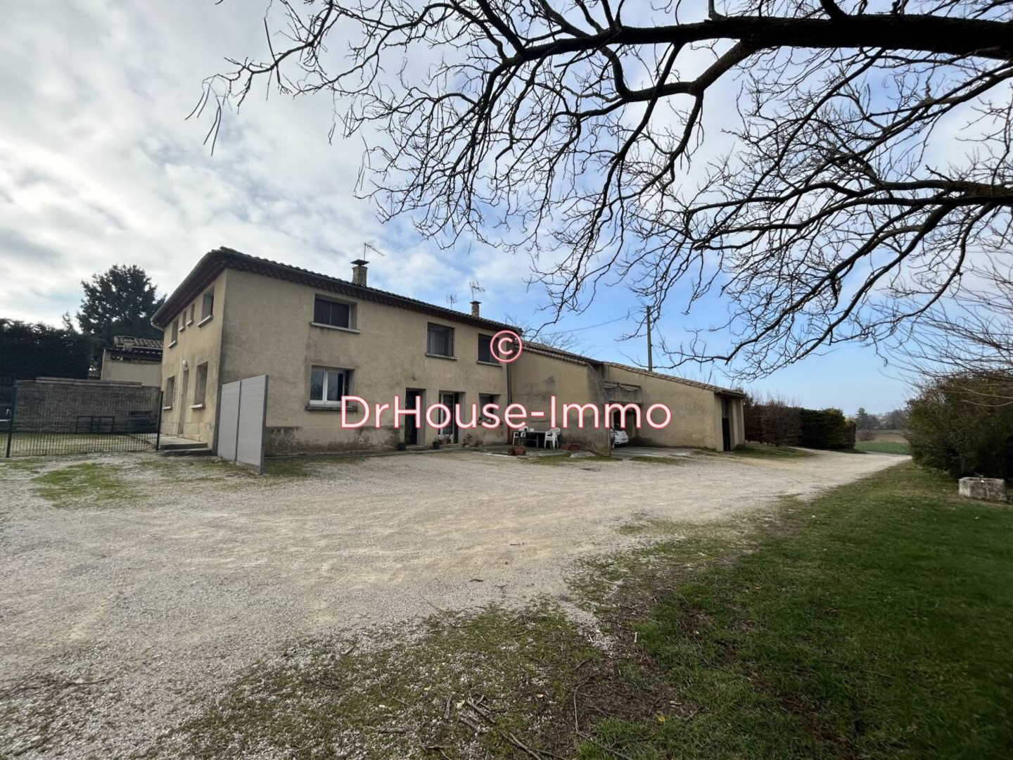 Maison 4 pièces de 238 m² - Montvendre (26120)