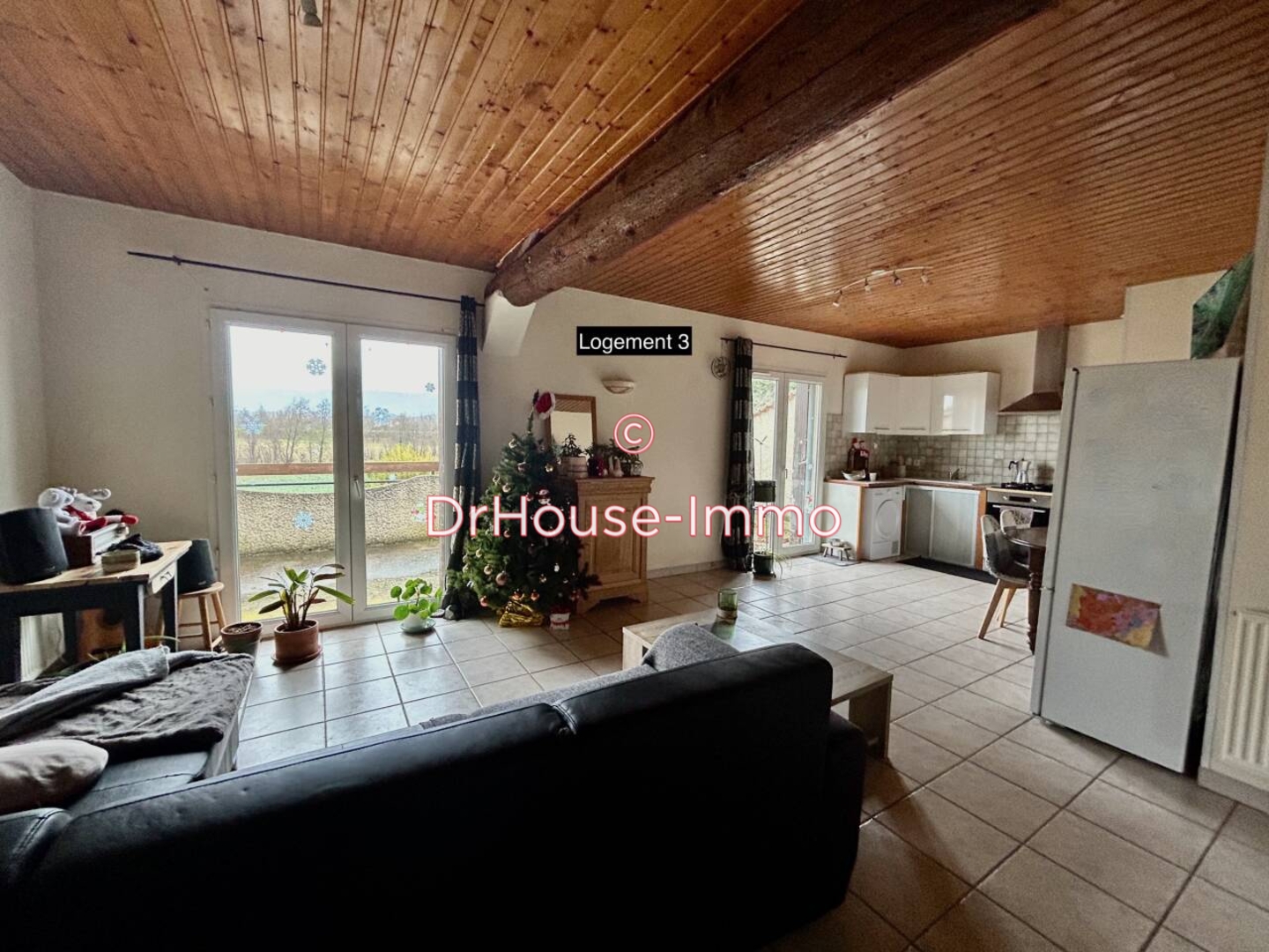 Maison 4 pièces de 238 m² - Montvendre (26120)
