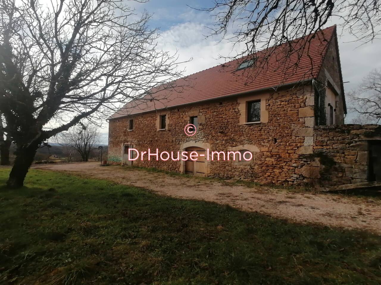 Maison 4 pièces de 190 m² - Aynac (46120)