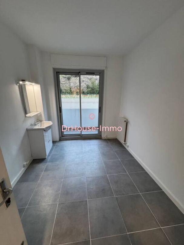 Appartement 1 pièce de 9 m² - Marseille (13008)