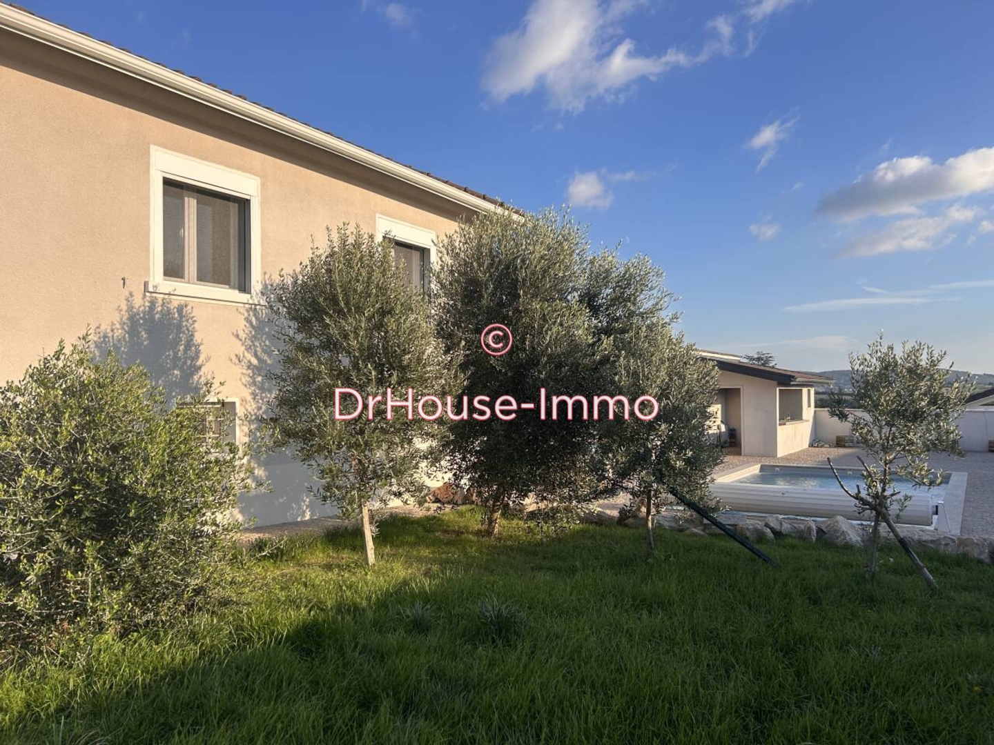 Maison 5 pièces de 165 m² - Solaize (69360)