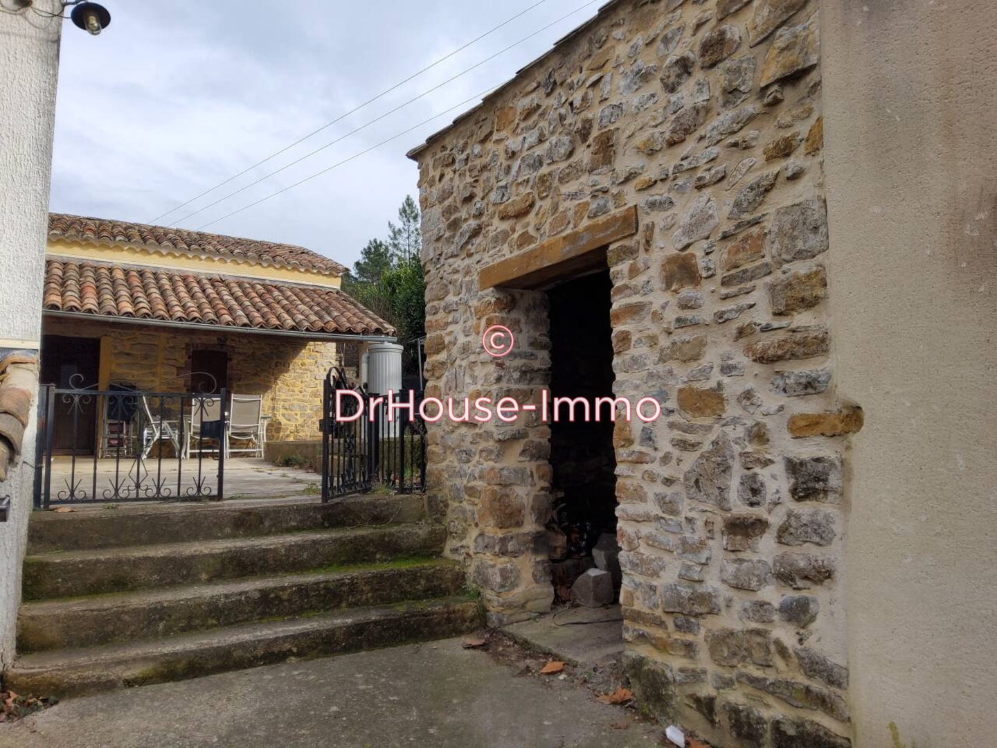 Maison 7 pièces de 120 m² - Molières-sur-Cèze (30410)
